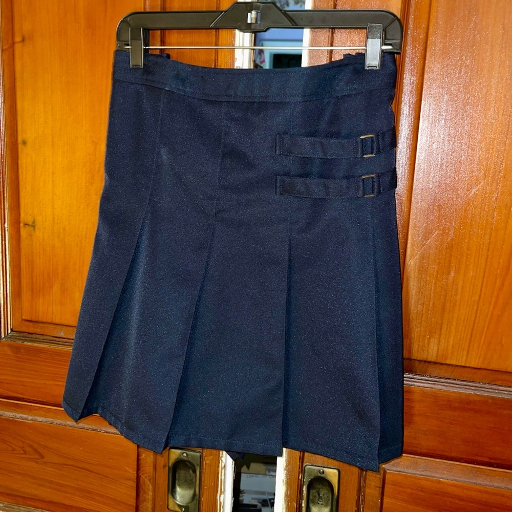 Juniors French Laundry Blue Pleated School Style Skirt. Size 20 Juniors.